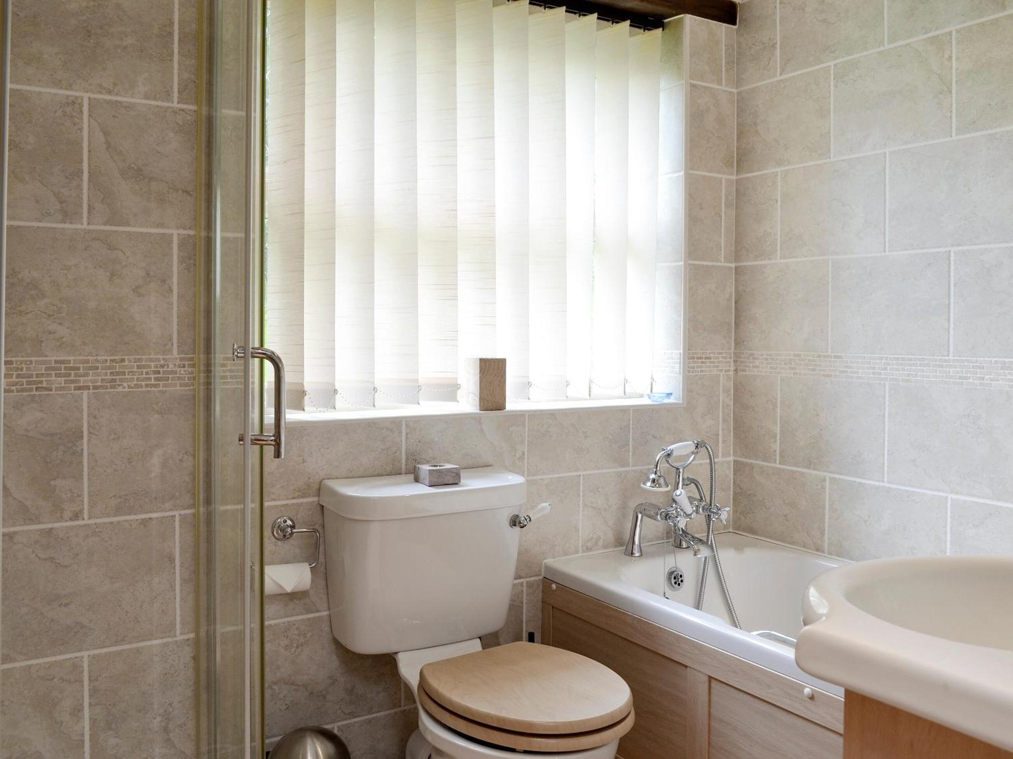 Walled Garden Lodge Ryehill Esterno foto