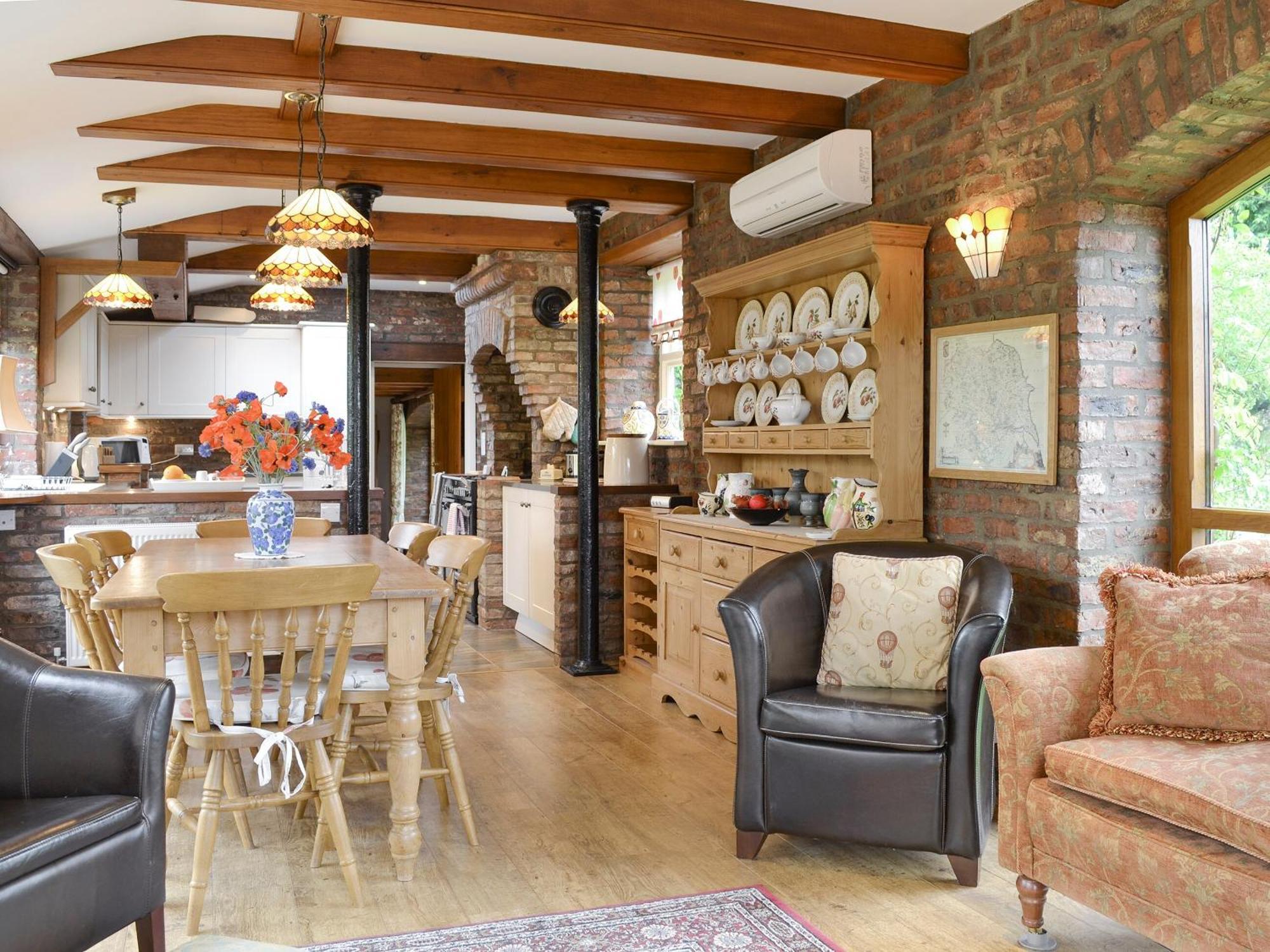 Walled Garden Lodge Ryehill Esterno foto